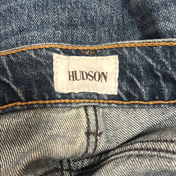 HUDSON Women's Riley Luxe Crop with Raw Hem 5 Pocket Jean Size 29 - Picture 6 of 7